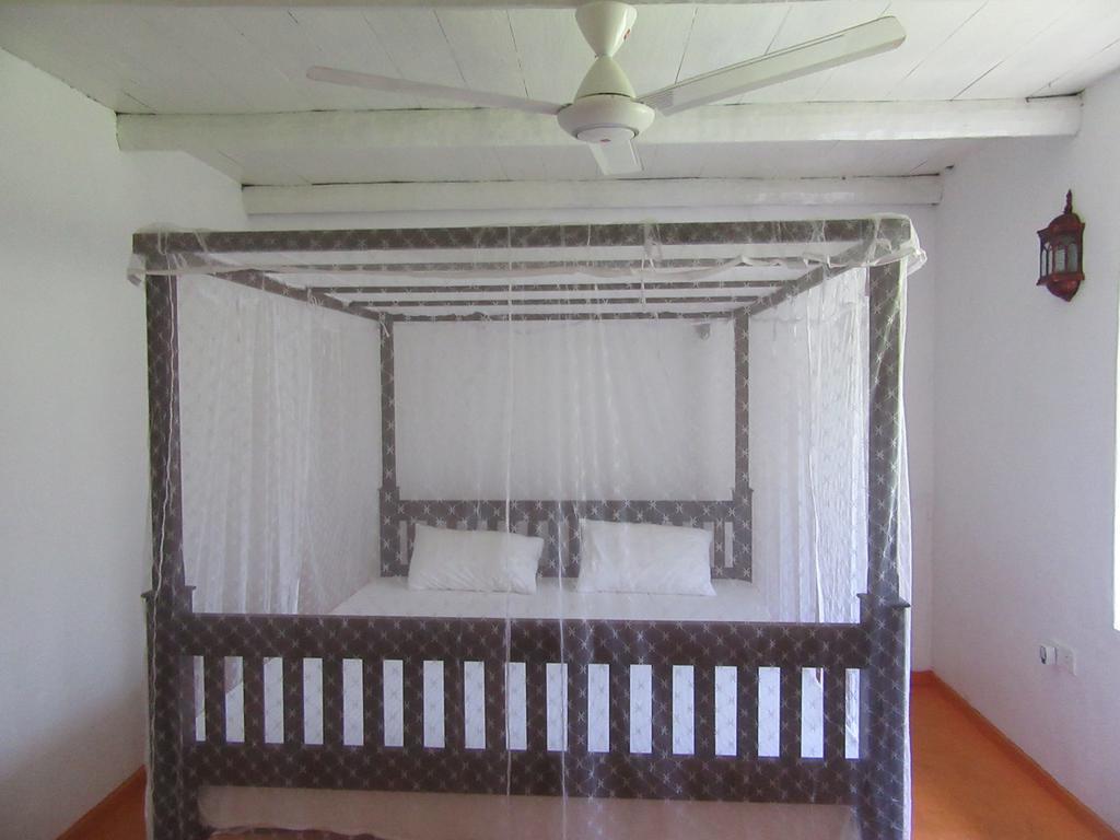 The Colonial Villa Midigama East Exterior foto